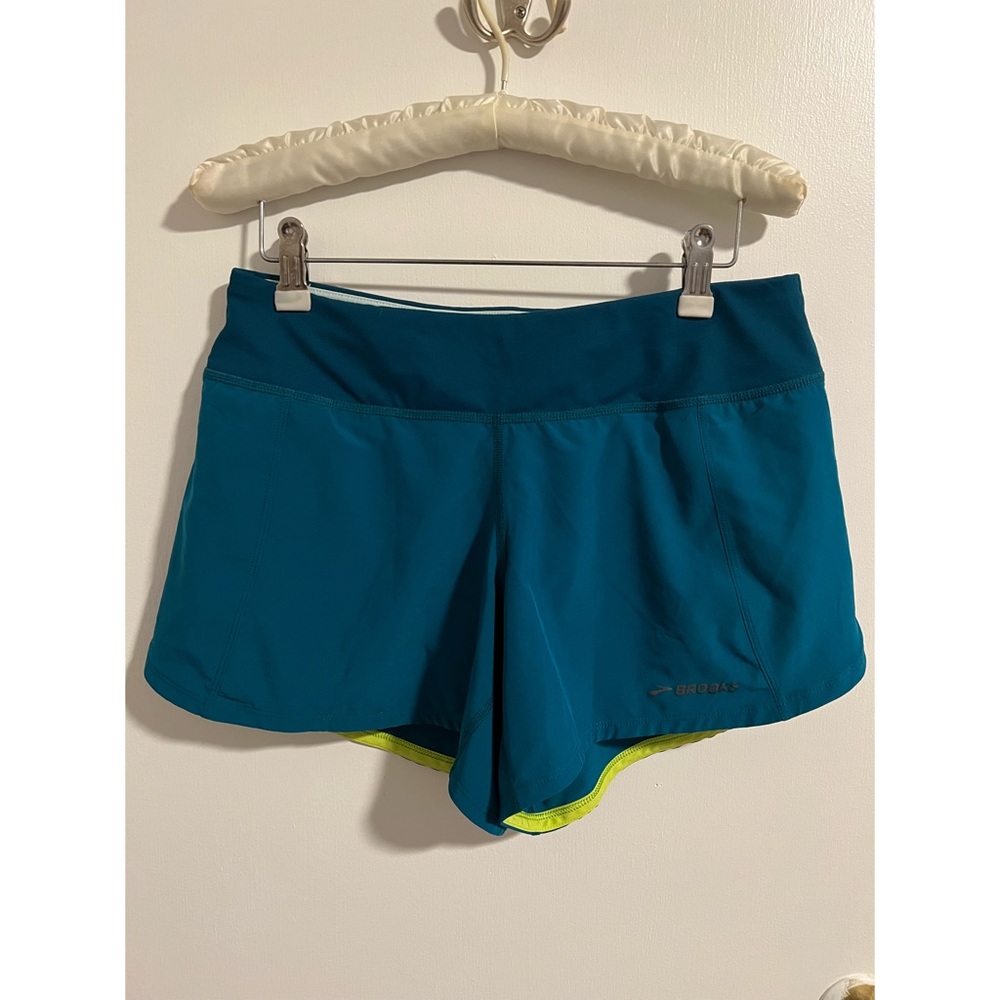 Brooks Chaser 5” Teal Shorts - Size M